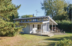 Nice Home In Sjællands Odde With Kitchen, Yderby